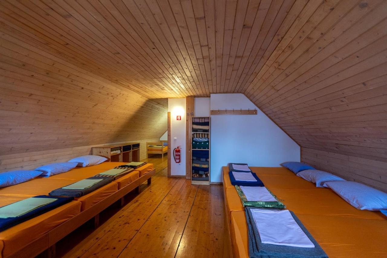 Erjavceva Mountain Hut At Vrsic Pass 호텔 크라니스카고라 외부 사진