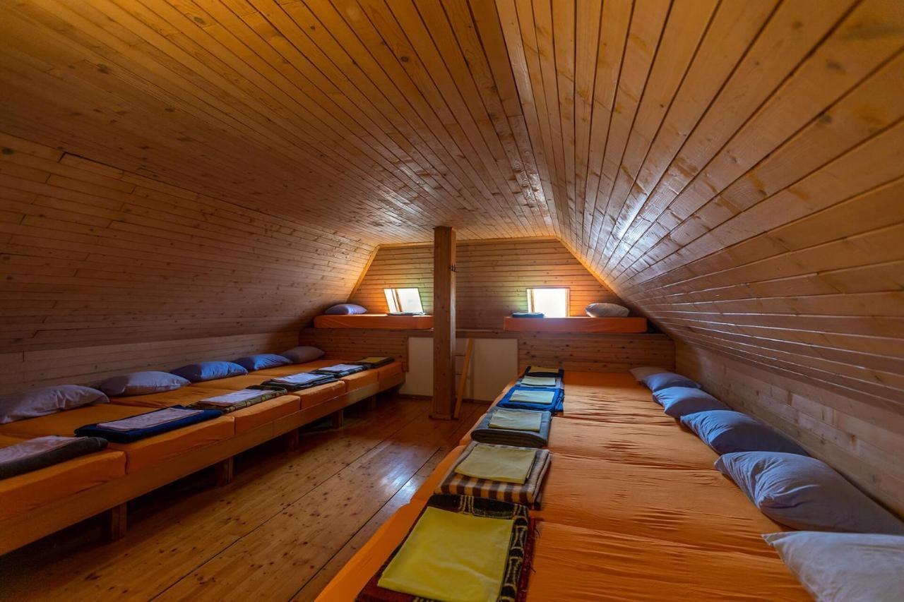 Erjavceva Mountain Hut At Vrsic Pass 호텔 크라니스카고라 외부 사진