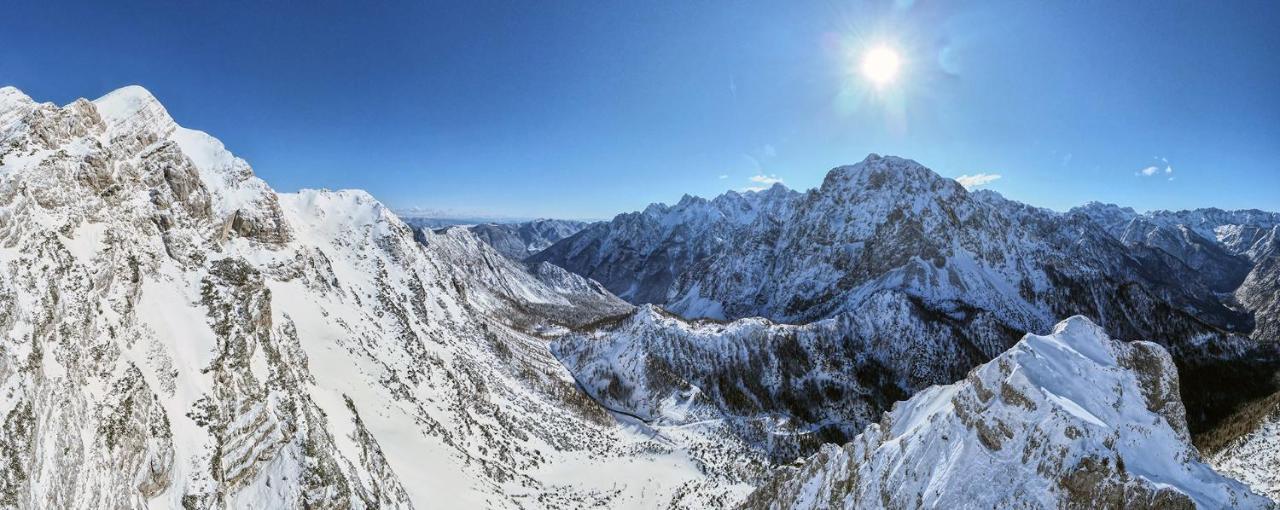 Erjavceva Mountain Hut At Vrsic Pass 호텔 크라니스카고라 외부 사진
