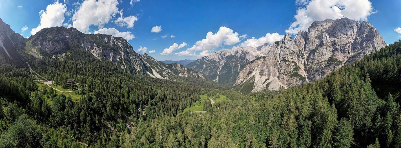 Erjavceva Mountain Hut At Vrsic Pass 호텔 크라니스카고라 외부 사진