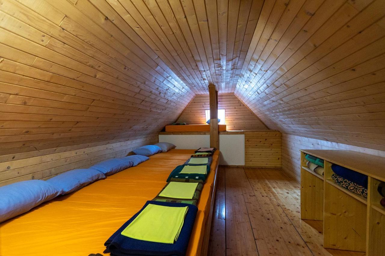 Erjavceva Mountain Hut At Vrsic Pass 호텔 크라니스카고라 외부 사진